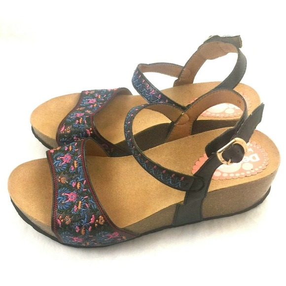 Desigual Bio Sandal Black Flower Wedge Platform Open Toe Embroidered - Picture 3 of 6